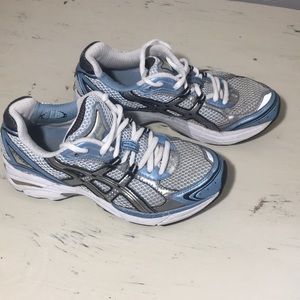 ASICS Gel Running Shoes (size: 6.5)